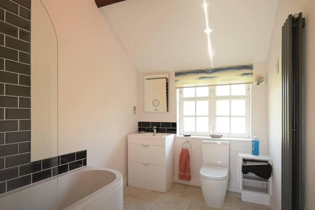 Apartment Beautiful 2 Bed Picturesque Tranquil Setting *