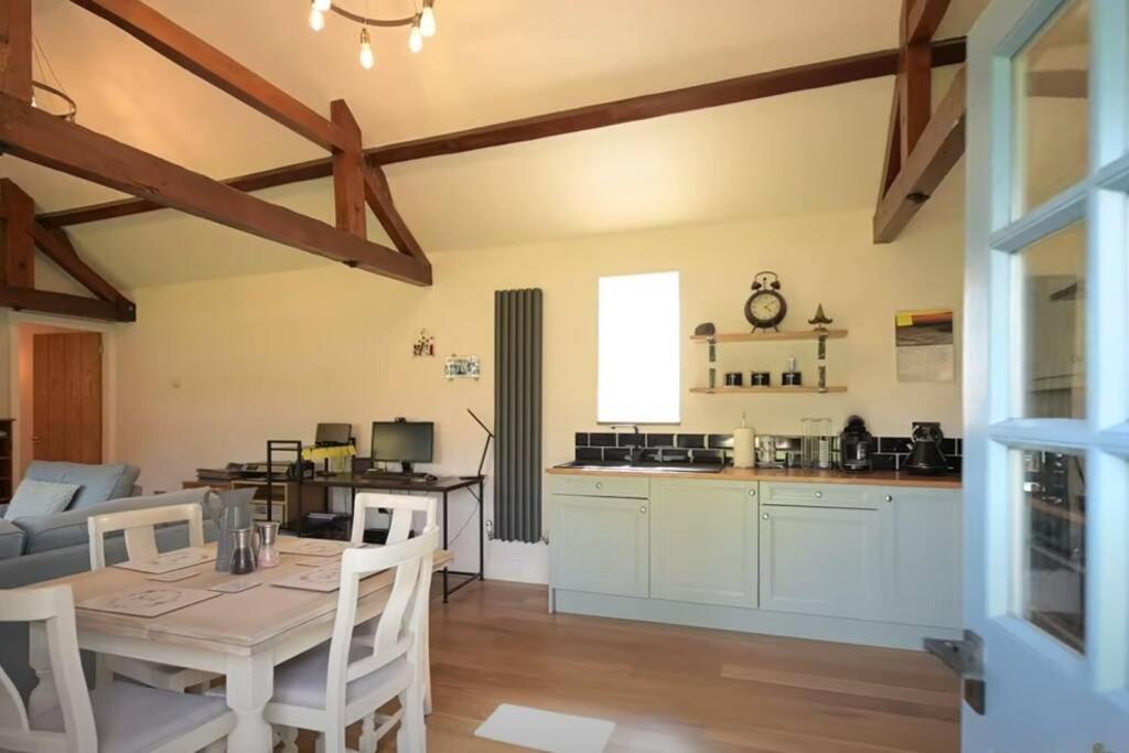 Apartment Beautiful 2 Bed Picturesque Tranquil Setting